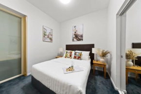 A Chic Apartment on Bourke St Near Chinatown